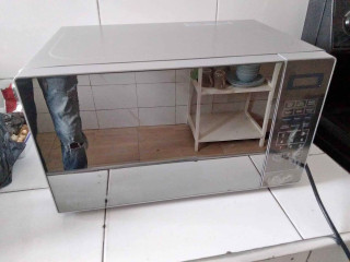 Russell Hobbs Microwave 21L