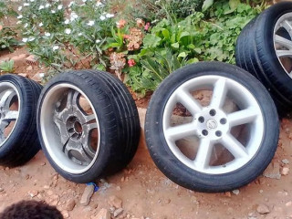 Tyres set with rimz for sale
