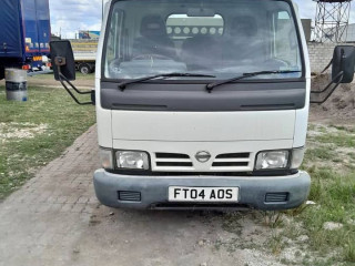 Nissan Cabsta