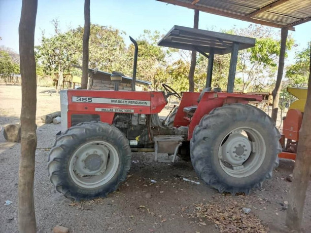 mf-tractor-385-big-0