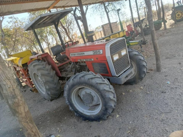 mf-tractor-385-big-1