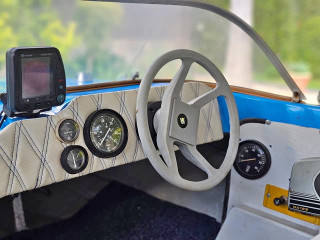 Speed boat for sale
