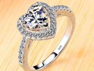 ENGAGEMENT RING FOR SALE