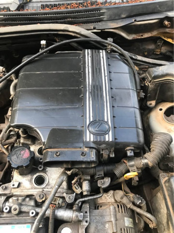 lexus-altezza-breaking-for-spares-big-1