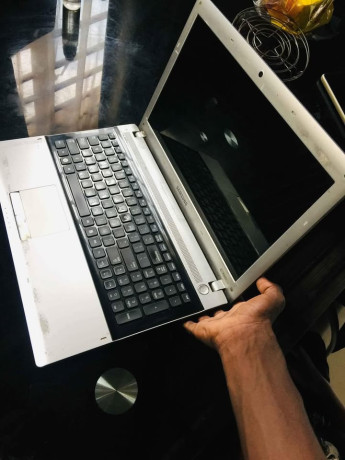 samsung-laptop-for-sale-big-1