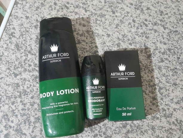 arthur-fold-perfumes-and-rollo-big-0