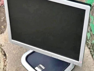 NEAT HP MONITOR FOR SALE